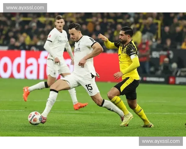 门兴格拉德巴赫定位球失分,客场0-3负于多特蒙德暴露防线隐患 门兴格拉德巴赫定位球失分,客场0-3负于多特蒙德暴露防线隐患